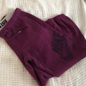 Nike cropped sweatpants